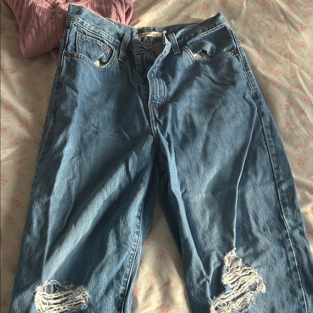 Levi's High Rise Blue Distressed Jeans